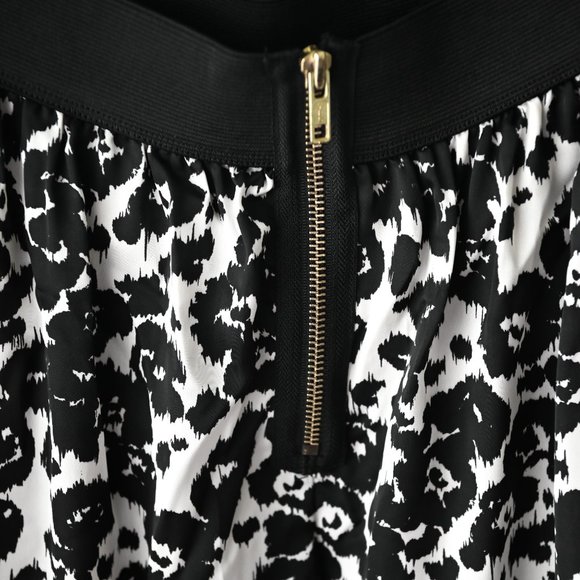 WORTHINGTON Black & White Print Skirt with Elastic Waist - Size 2X - Picture 5 of 8